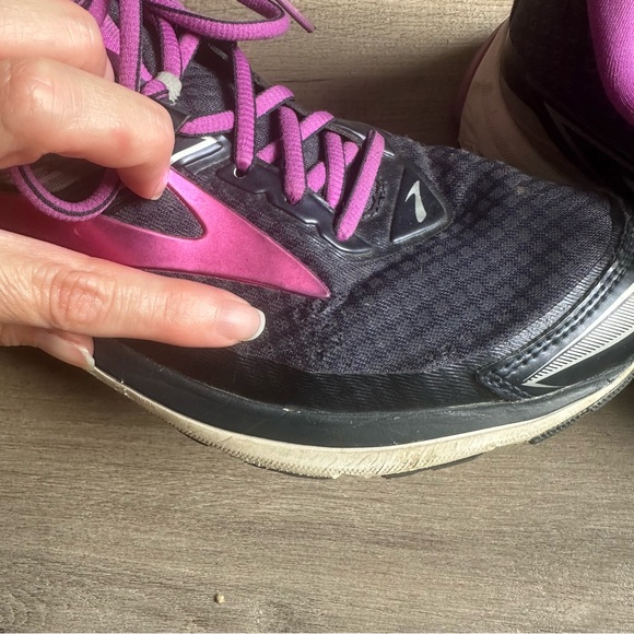 Women’s Brooks Ravenna 8 - size 9 - navy and purple - Picture 7 of 9